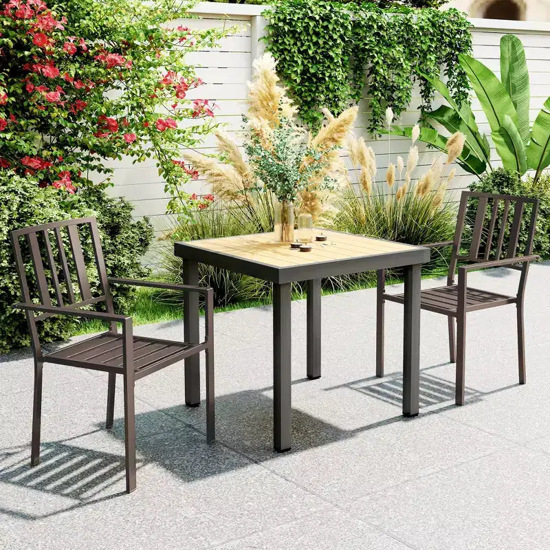 Outsunny Sedie da Pranzo da Giardino Design a Doghe, Set di 2 Sedie Impilabili