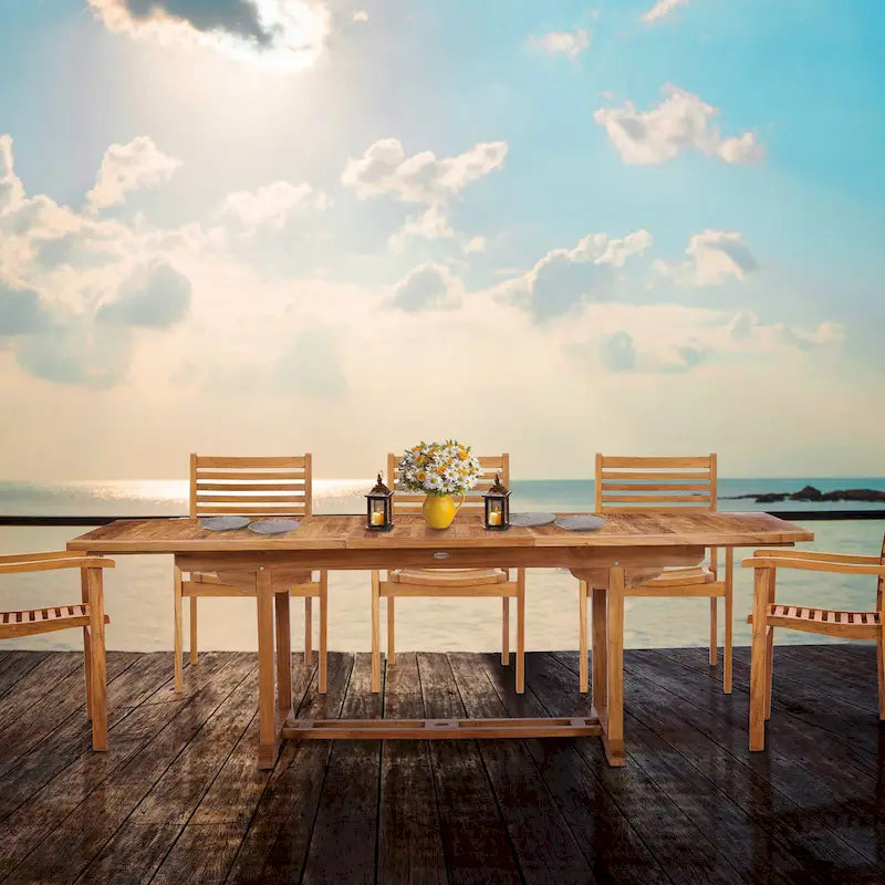 Tavolo da pranzo da esterno allungabile semi-ovale in legno di teak Chic Teak West Palm, da 71 a 94 pollici (solo tavolo)