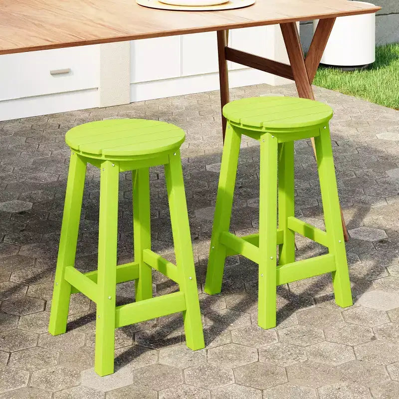 WestinTrends Malibu 24 Sgabello da bancone rotondo senza schienale in HDPE per esterni (Set da 2)