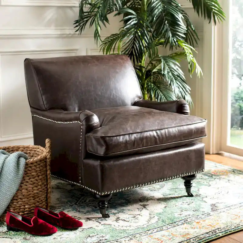 SAFAVIEH Nurhayat Club Chair - 29Wx34Dx32H