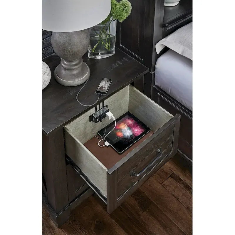 Simply Solid Sharla Solid Wood 4-piece Storage Bedroom Collection