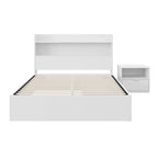 Letto a piattaforma Hunter con testiera e comodino a 1 cassetto