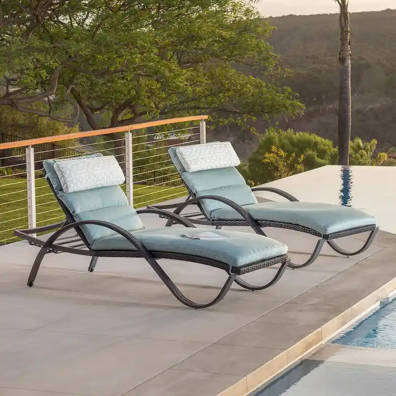 Deco 2 Aluminum Outdoor Patio Chaise Lounges Set